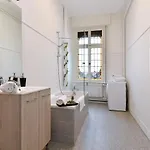 شقة At In - Center