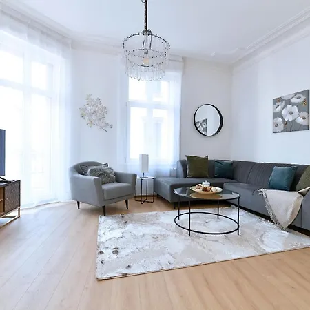 At In - Center Apartment Colmar