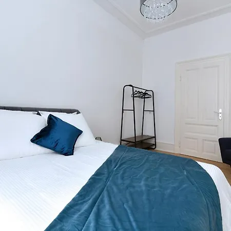 At In - Center Appartement