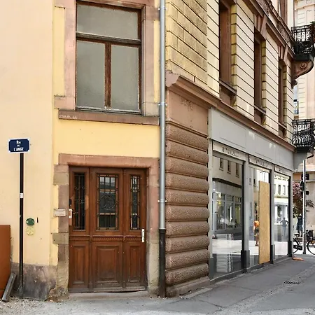 At In - Center Apartment