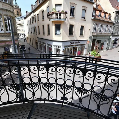 At In - Center Appartement *